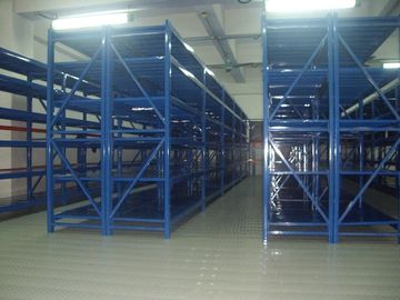中型の義務の棚の鋼鉄ラッキング システムは、高密度倉庫悩まします